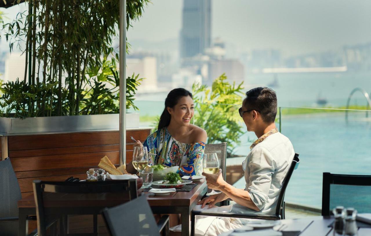 Four Seasons Hotel Hong Kong Exterior photo